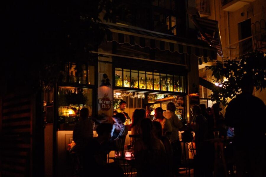Athens: Private Evening Tour w/ Drinks & Bites in Koukaki - What the guide adds: more than ordering, it’s context