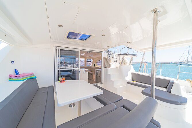 Athens Private Full day Catamaran cruise with meal & drinks - Lunch on board: the meal that turns the day into a break