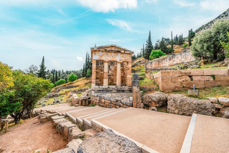Athens: Private Tour of Delphi, Delphi Museum, and Arachova - Key Things I’d Watch For