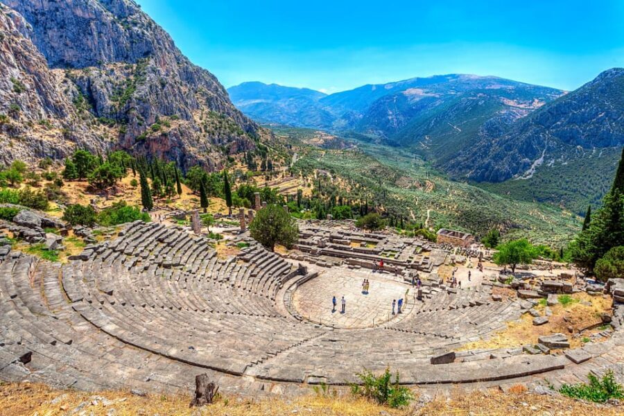 Athens: Private Tour of Delphi, Delphi Museum, and Arachova - Why Delphi and Arachova Fit Together So Well