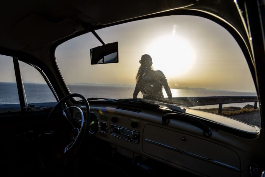 Athens: Riviera Photo Tour in a Vintage Volkswagen Beetle - Piraeus stop: a fast photo break before the coastal route