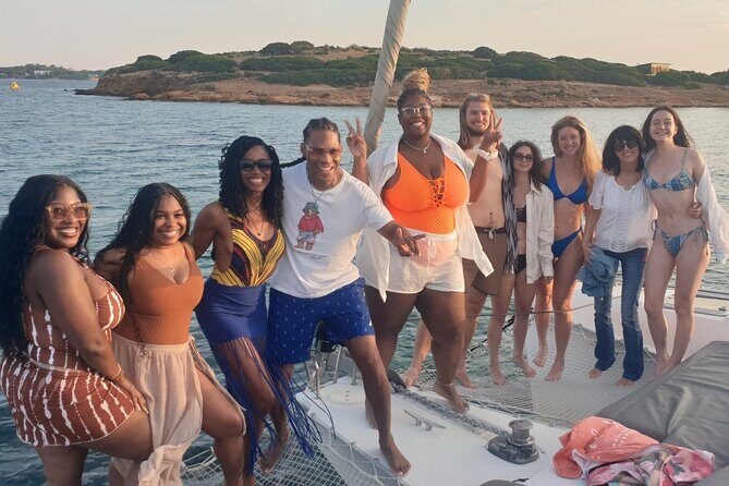 Athens Riviera Private Sail Catamaran with Meal and Wine - Snorkeling gear and SUP: how to use the included equipment well