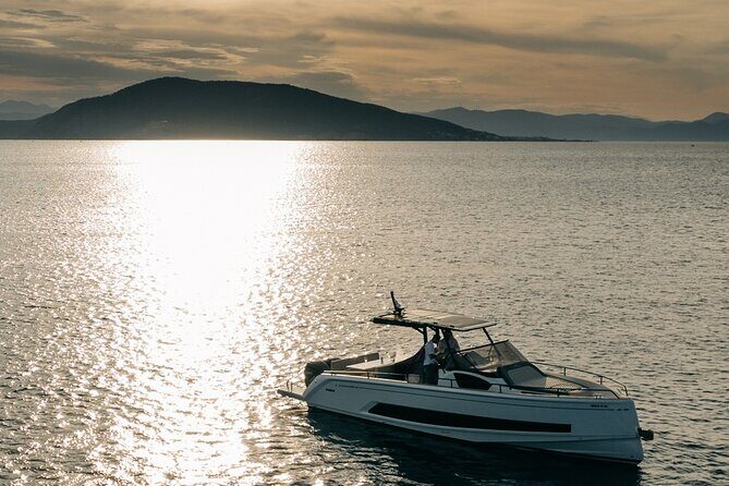 Athens Riviera Private Sunset Boat Cruise - The real highlight: a good captain (and why it matters)