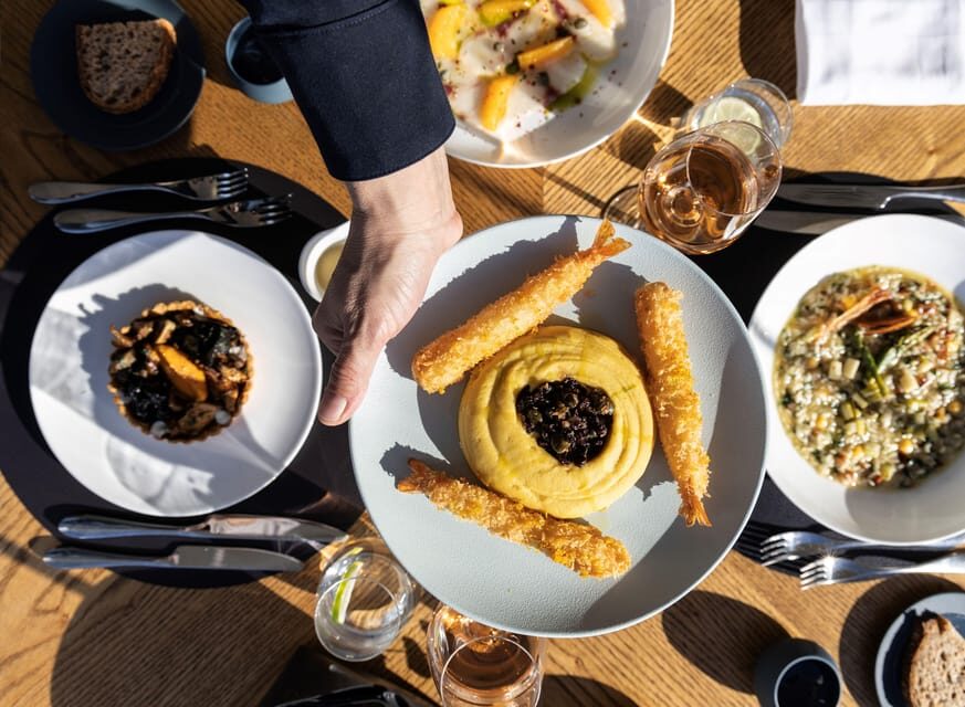 Athens: Rooftop Fine Dining at Whispers Restaurant - Menus explained: vegan and vegetarian choices, plus two meat-centered routes