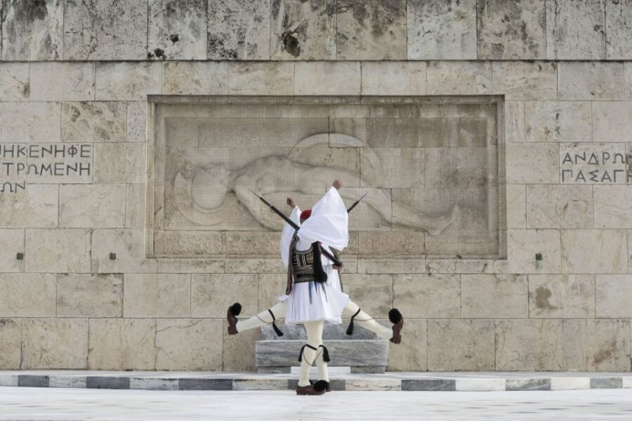 Athens: Self-Guided Audio City Tour, The city of myths - Languages and storytelling style: who will enjoy it most