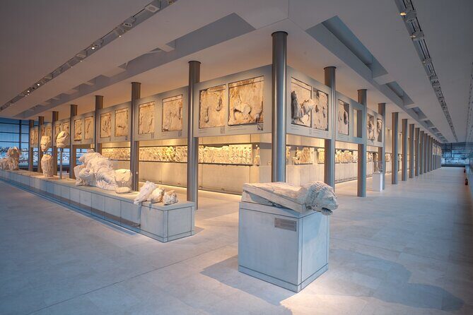 Athens sightseeing Spanish guided tour with Acropolis and museum - Acropolis Museum: seeing the pieces behind the ruins