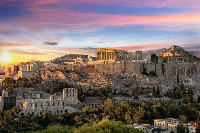 Athens sightseeing Spanish guided tour with Acropolis and museum - Panathenaic Stadium: a quick stop with modern Olympic roots