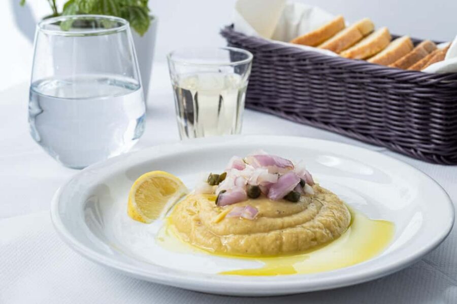 Athens: Taste of Five Signature Greek Dishes - A theatre-style dinner that stays relaxed (not stiff)