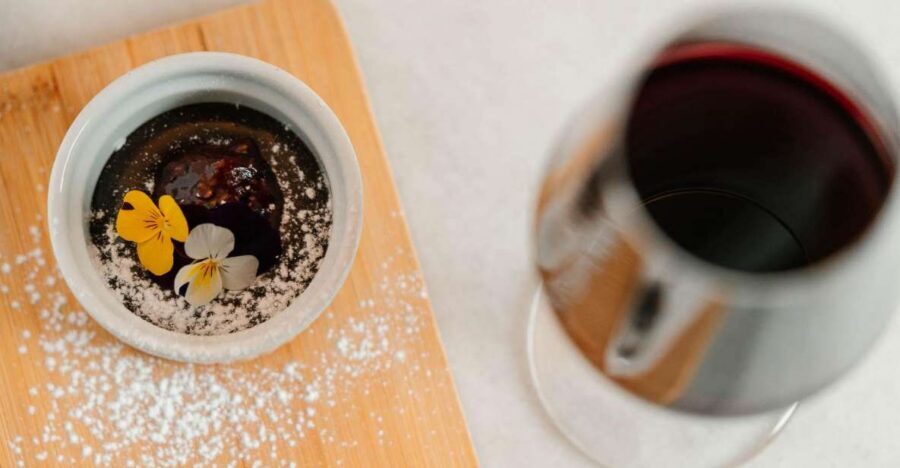 Athens: Tasting of 6 Wines from Kefalonia with Food Pairing - Where You Meet and What You Do During the 2-Hour Tasting