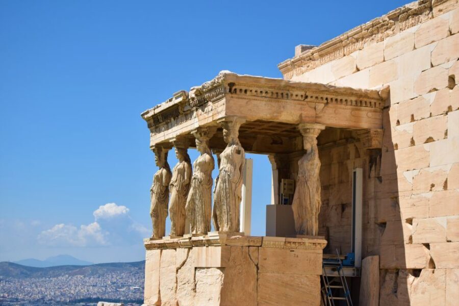 Athens: The Acropolis and Acropolis Museum Tour in Dutch - Meet outside Metro Acropoli and get moving quickly