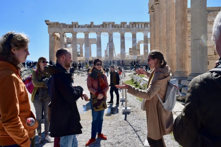 Athens: The Acropolis and Acropolis Museum Tour in German - Setting the tone: a German guide makes the Acropolis readable