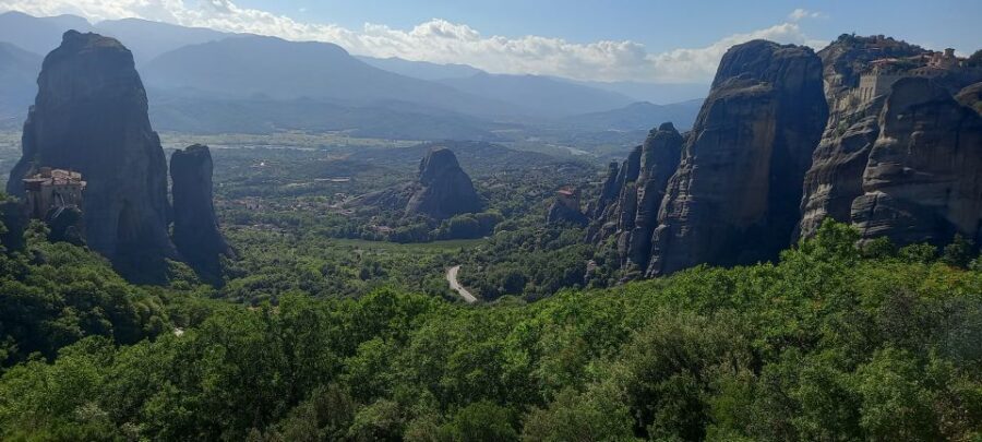 Athens to Meteora, Day Trip with Local Guide,up to 9 people - Athens to Kalampaka: the long day starts early, but it’s organized