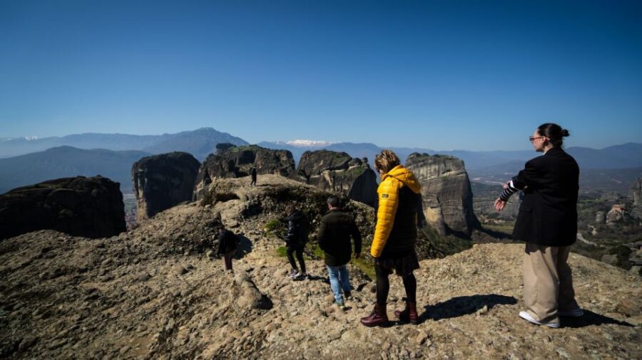 Athens to Meteora, Day Trip with Local Guide,up to 9 people - Meteora’s main circuit: seeing all 6 close up, then touring 3 inside