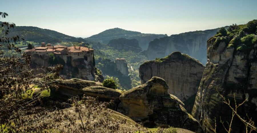 Athens to Meteora, Day Trip with Local Guide,up to 9 people - Timing and comfort: how to survive 14 hours without feeling wrecked