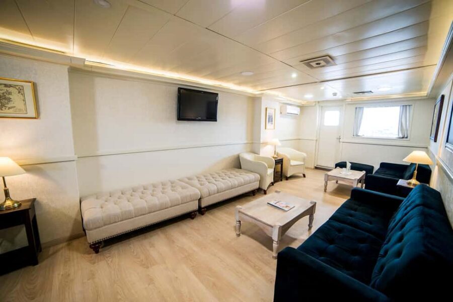 Athens: VIP Swimming Cruise to three islands - Hotel-to-hotel pickup and fast boarding across Athens