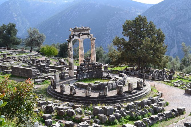 Awe-inspiring 2-days private tour to Delphi and Olympia - Delphi’s sanctuary: from Python myths to Doric stones