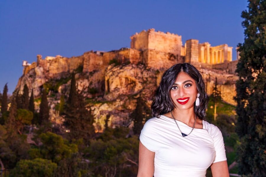 Be a supermodel for a day - Your route options: 30, 60, or 90 minutes of Athens posing