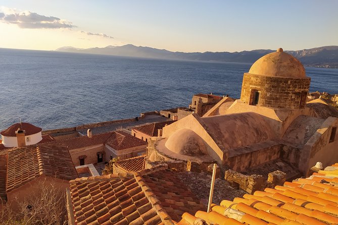 Best of Greece: 7-Day Tour to Real Greece of the Peloponnese, Delphi and Meteora - Key points at a glance