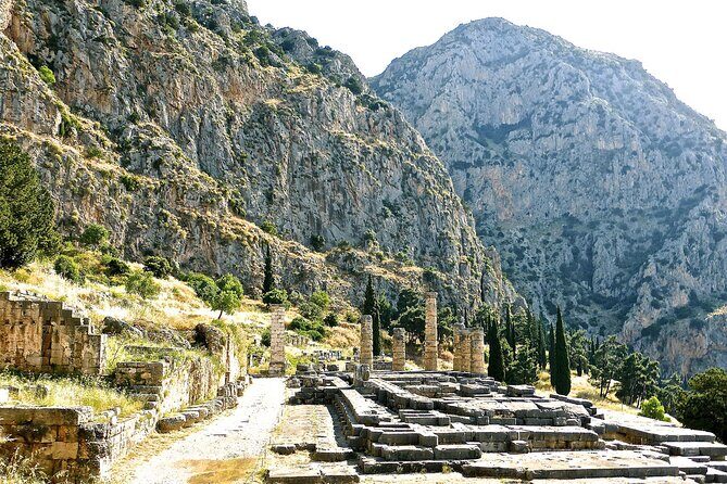 BEST PRIVATE TOUR TO DELPHI: Delphi Arachova Hosios Monastary - Arachova lunch break: crafts and Plestos Valley views
