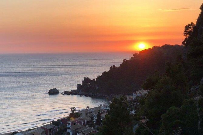 Cape Sounio - Hotel Pickup and the Drive Along the Athenian Riviera