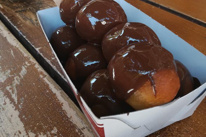 Christmas food and walking tour in Athens - Psirri: pies, coffee, and the old-bakery snack stop