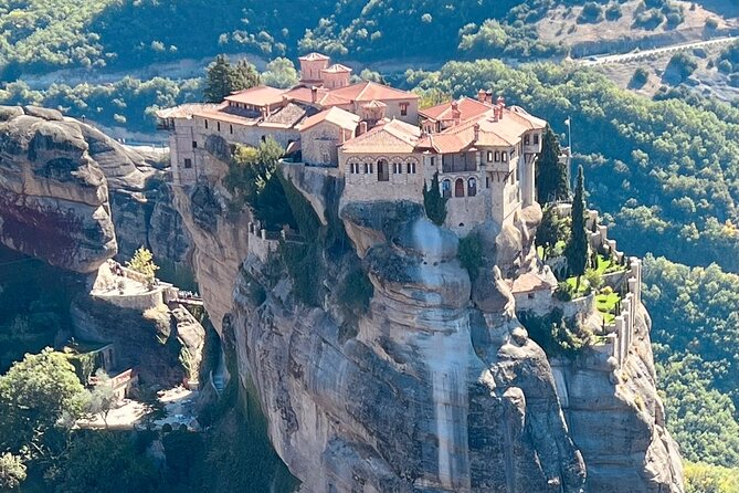 Day Trip to Meteora from Athens - Thermopylae stop on the return: a quick history pause