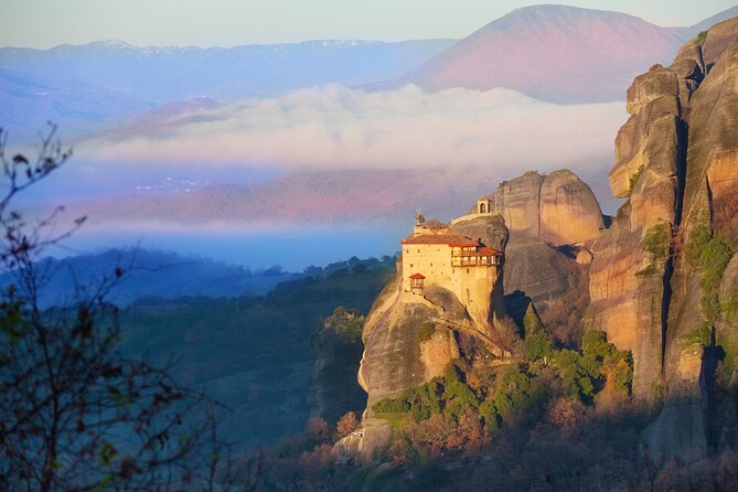 Delphi and Meteora, 2-Days Private Tour - Temple of Apollo and the Delphic Charioteer: ruins plus museum impact
