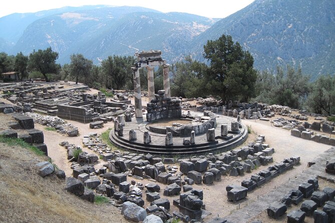 Delphi and Meteora, 2-Days Private Tour - The Kalabaka overnight: dinner with Meteora on your mind