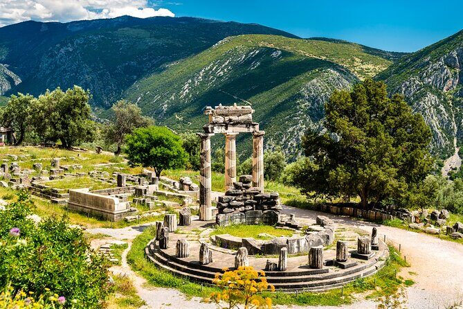 Delphi and Thermopylae Full Day Experience - The Drive from Athens to Delphi: why timing is part of the experience