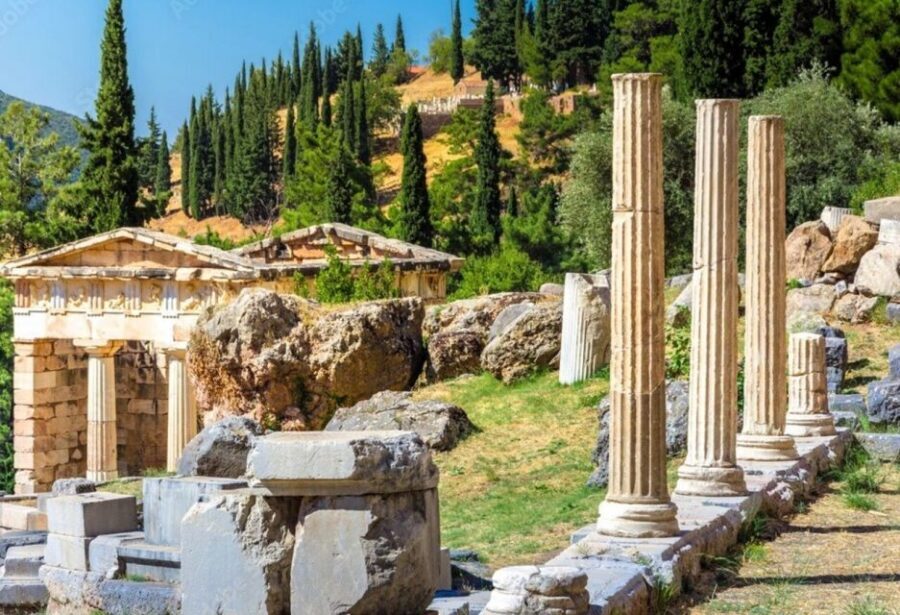 Delphi: Audiovisual self-guided tour with 3D models - Why Delphi’s oracle still pulls people in