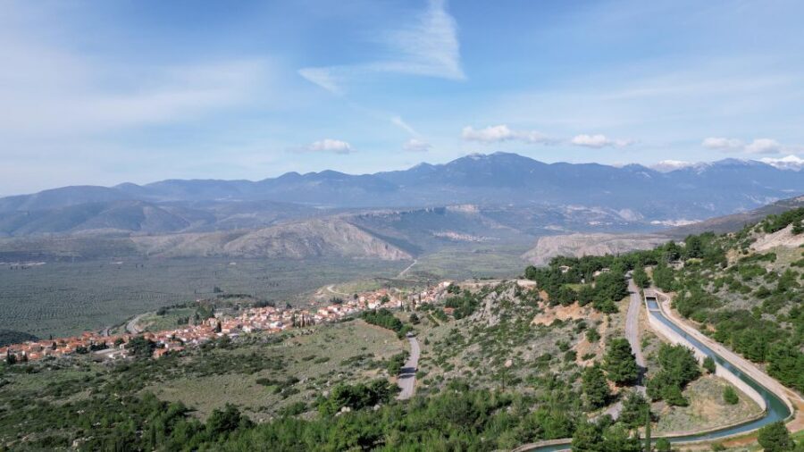 Delphi: Easy Hike on Ancient Path through the Olive Groves - Walking the ancient path: why this route mattered to seekers
