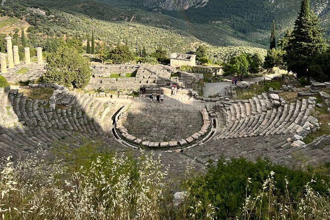 Delphi Historical Private Guided Tour & Thermopylae Hot Springs - Stop 1: Arachova Village Views, Cobbles, and Local Flavors