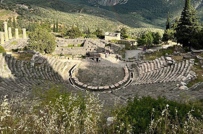 Delphi Historical Private Guided Tour & Thermopylae Hot Springs - Stop 2: Delphi Archaeological Museum and the Objects That Explain the Sanctuary