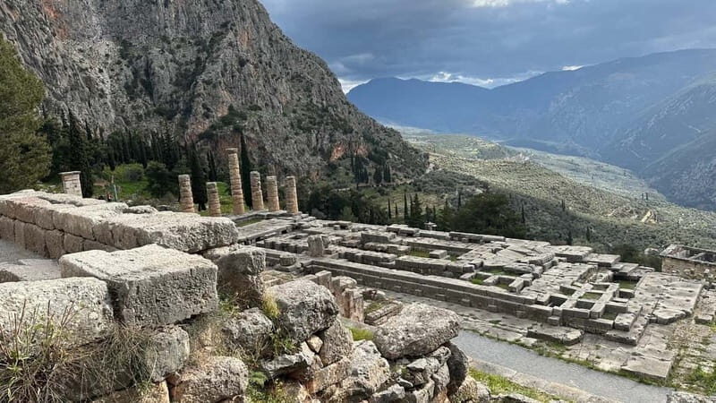Delphi Navel Of Earth Hosios Loukas Full Day Private Tour - The big idea: UNESCO Delphi plus Hosios Loukas in one day