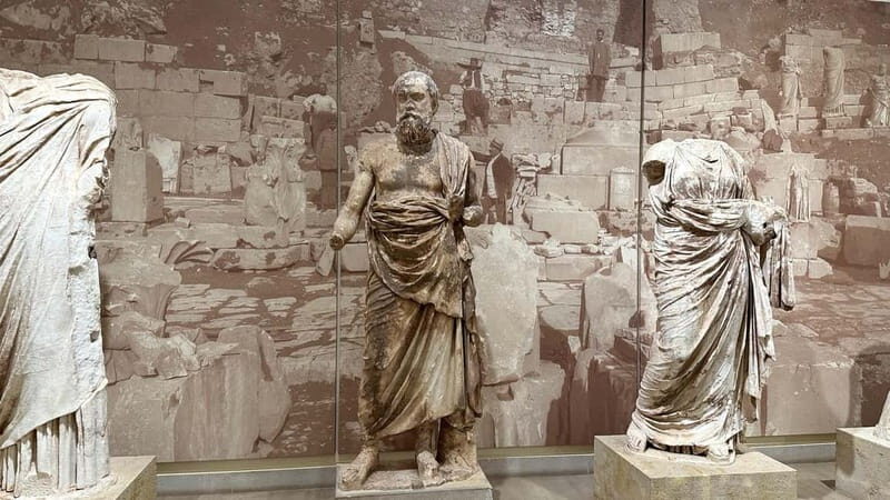 Delphi Navel Of Earth Hosios Loukas Full Day Private Tour - Private pickup and the real-world timing check