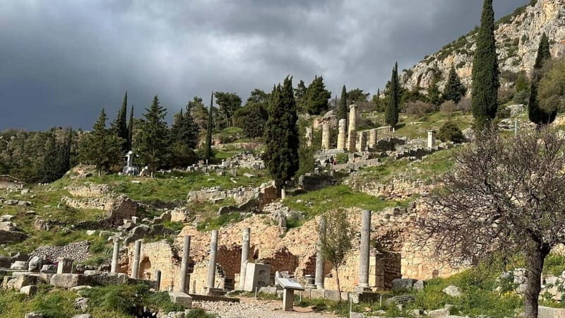 Delphi Navel Of Earth Hosios Loukas Full Day Private Tour - Delphi theater and stadium: how the crowds imagined the past