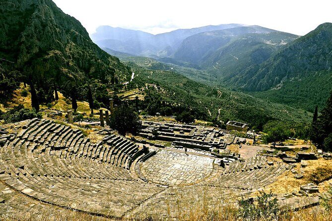 Delphi Skip-The-Line Private Tour with Licensed Guide & Admission - Delphi Archaeological Museum: where the artifacts make the myths stick