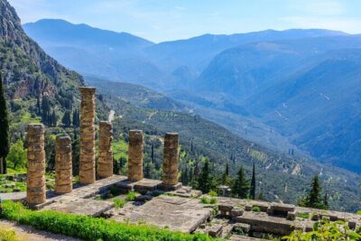 Delphi: Spanish guided one day tour - The Morning Ride from Athens: Comfort Matters for a 10-Hour Day