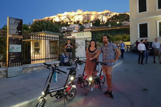 Discover the City e-bike night tours - E-bikes, helmets, and rider requirements you should check