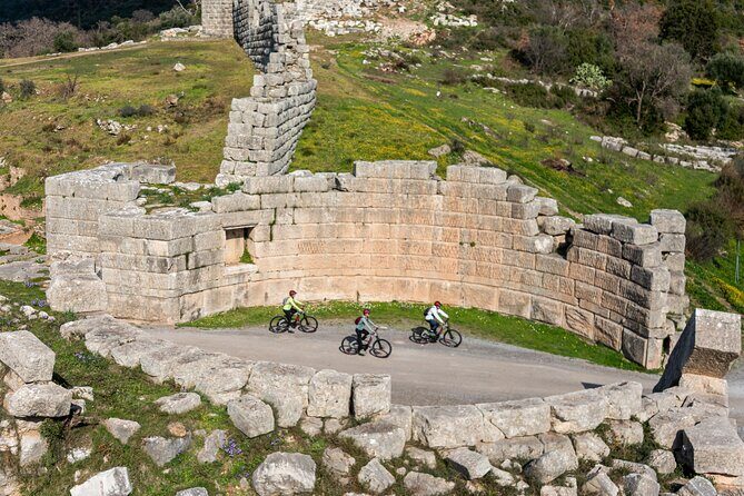 E-Bike Ancient Messini Way - Andromonastiro monastery: 13th-century walls, frescoes, and a pause for lunch