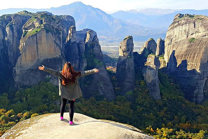 Explore Central Greece with an affordable 2 days tour to Meteora - Delphi and the Central Greece Drive-By: How the Route Adds Meaning