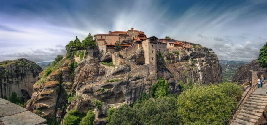 From Athens: 2 Days Meteora, Thermopylae & Delphi Tour - The dress code and stairs: the two things that trip people up