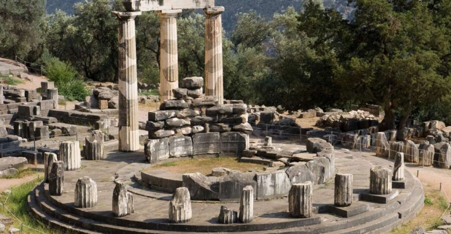 From Athens: 4-Day Peloponnese, Delphi, and Meteora Tour - Day 4: Meteora monastery visits on Byzantine rock, then back to Athens