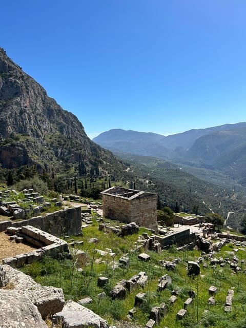 From Athens: Delphi and Arachova Private Tour - Delphi Archaeological Sightseeing: Focus Where It Counts
