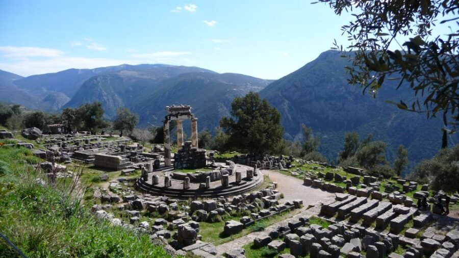 From Athens: Full Day Private Tour of Delphi - From Athens to Delphi: the 2.5-hour drive that sets the stage