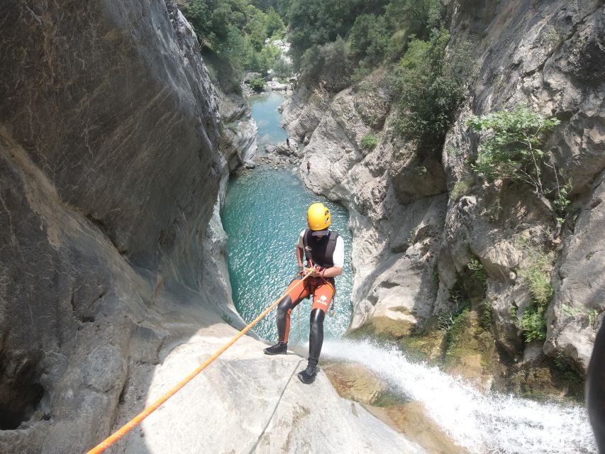 From Athens: Manikia Gorge Canyoning - Who this canyoning trip fits best