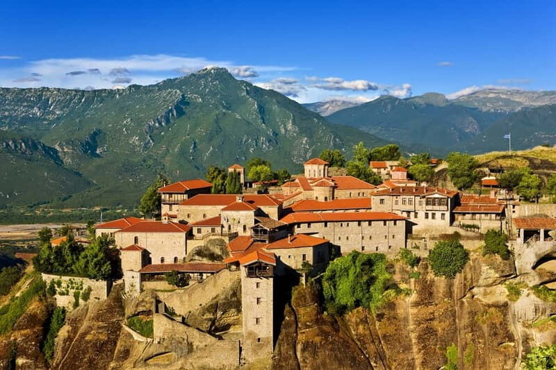 From Athens: Meteora Monasteries and Hermit Caves Tour - Panorama Rock and photo stops: how you see Meteora as a whole