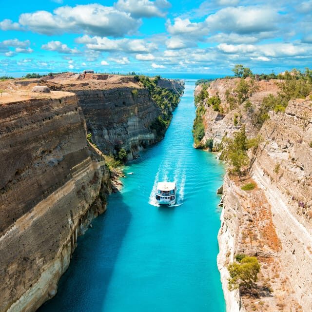 From Athens: Private Anc. Corinth, Temple of Hera, Blue Lake - Acrocorinth fortress: Roman and Byzantine layers in one climb of the mind
