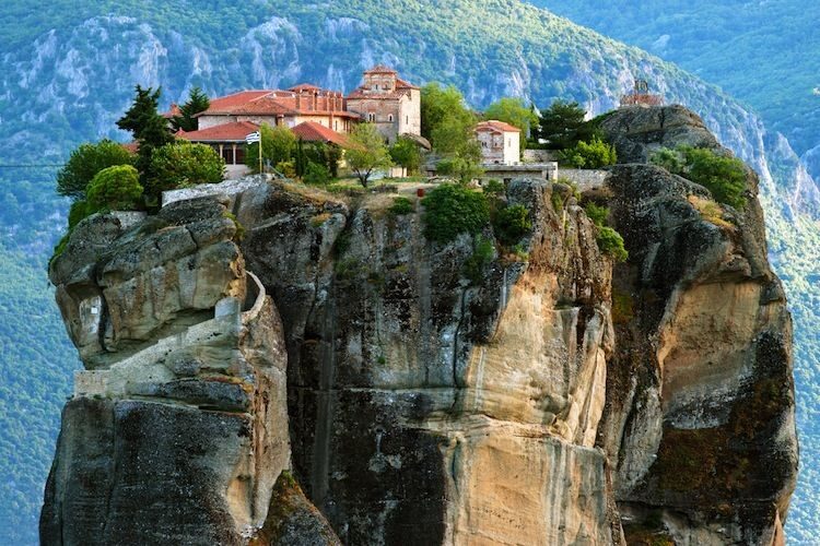 From Athens: Private Day Trip to Meteora - A private Meteora day from Athens that runs like a marathon