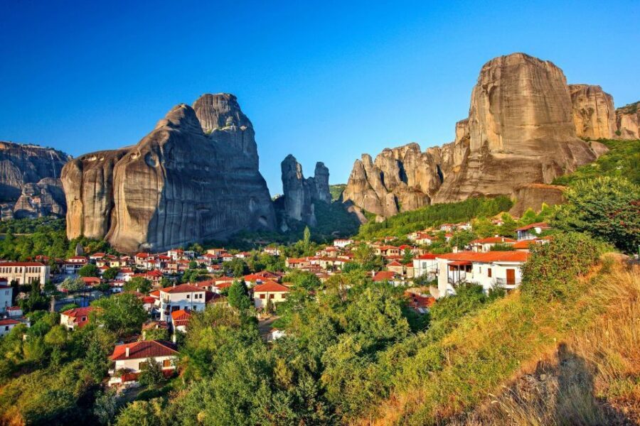From Athens: Private Full-Day Meteora and Kastraki Tour - The early Athens-to-Meteora drive: what the 4.5 hours buys you